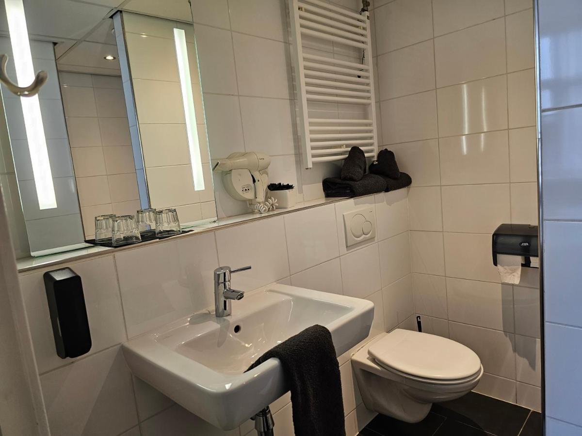 Deluxe Twin Room at The City Side with Elevator Access