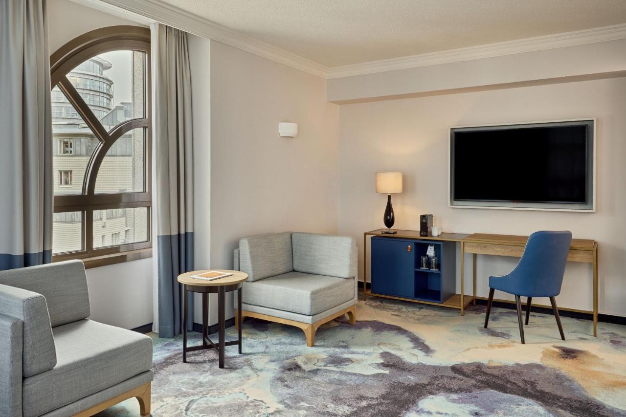 Junior Suite met Kingsize Bed en Slaapbank - Toegang tot de Lounge