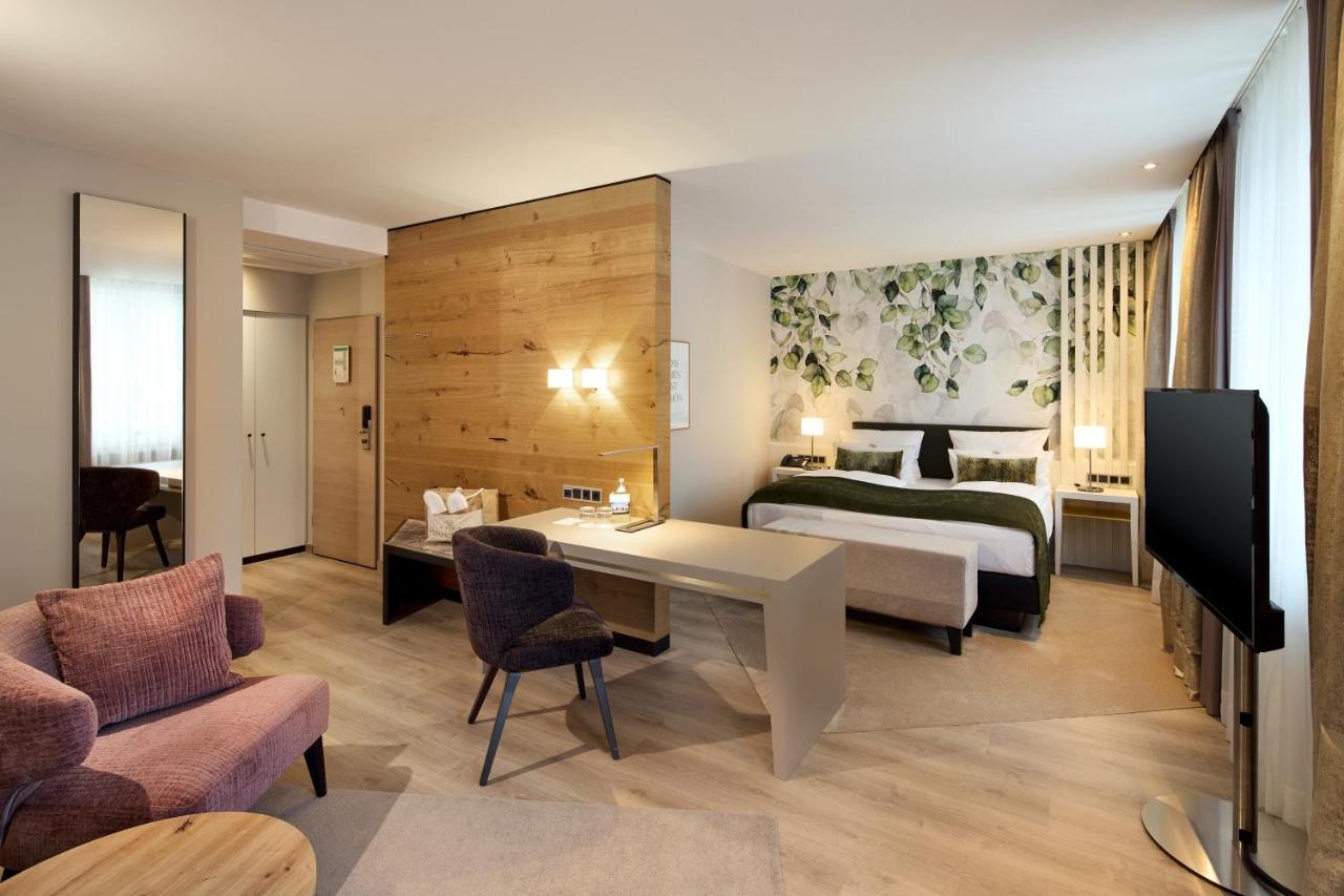 Junior Suite mit Balkon und Parkblick