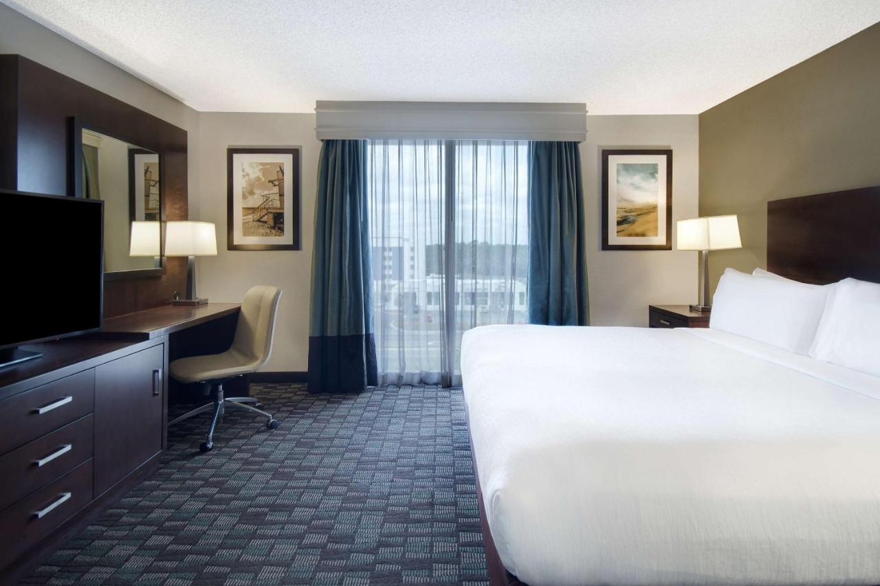 One-Bedroom King Suite - Non-Smoking