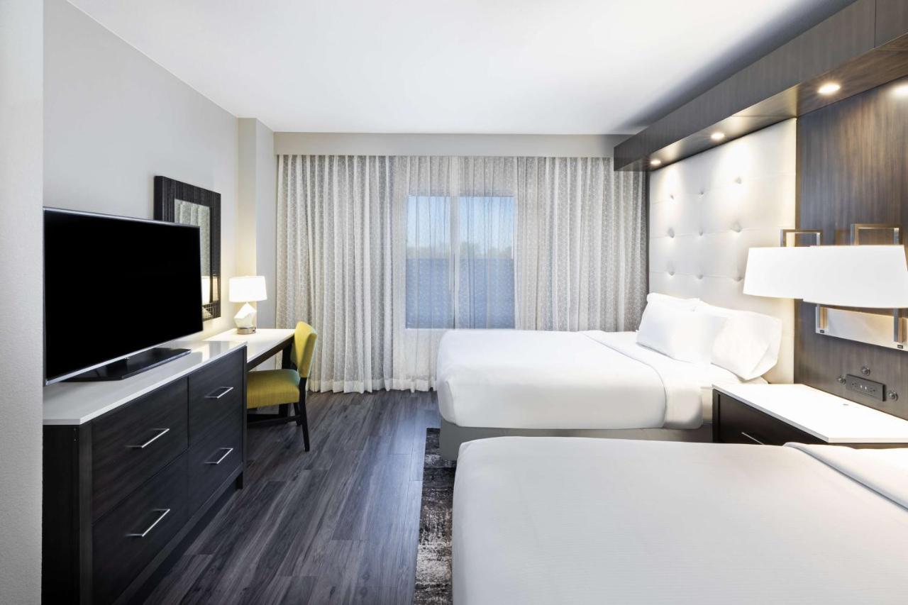 Premium Queen Suite Two Queen Beds Non-Smoking,1498962235:JPEG
