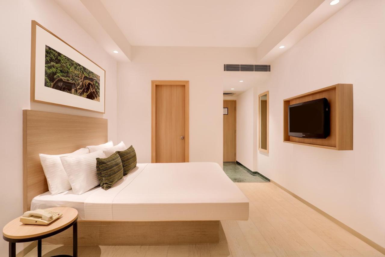 Deluxe Room - Early Check in & Checkout upto 2 Hrs (Subject to availability)