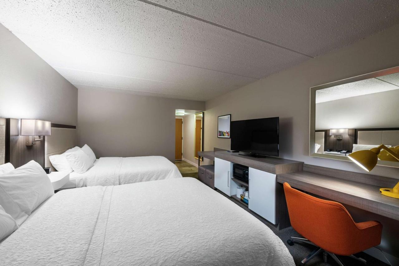 Room with Two Queen Beds - Non-Smoking