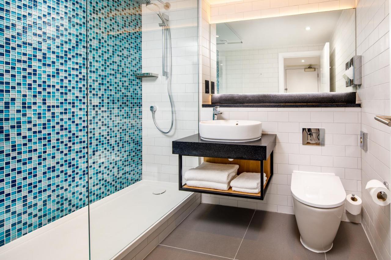 Premium Super King Room with Balcony