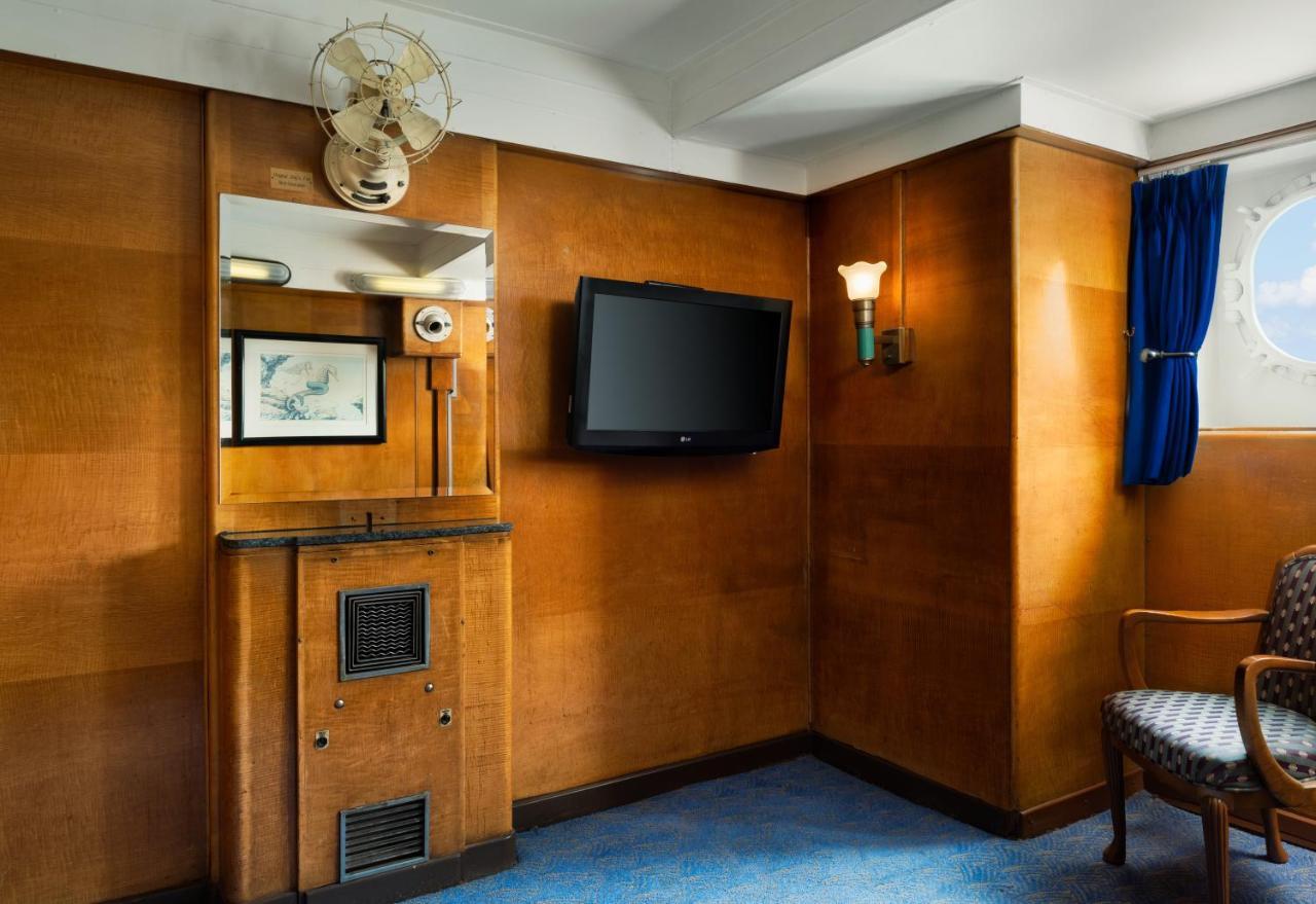 Standard Room with 1 Full Size Bed