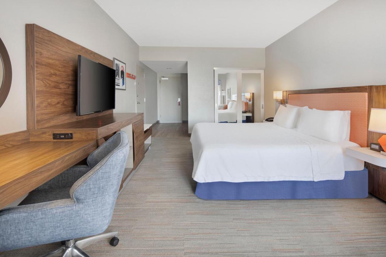 King Room - Hearing Access/Non-Smoking
