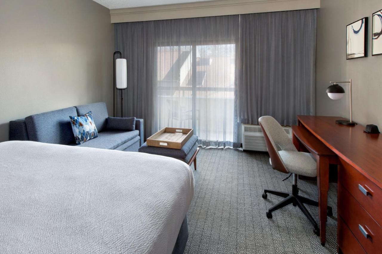 King Room with Sofa Bed