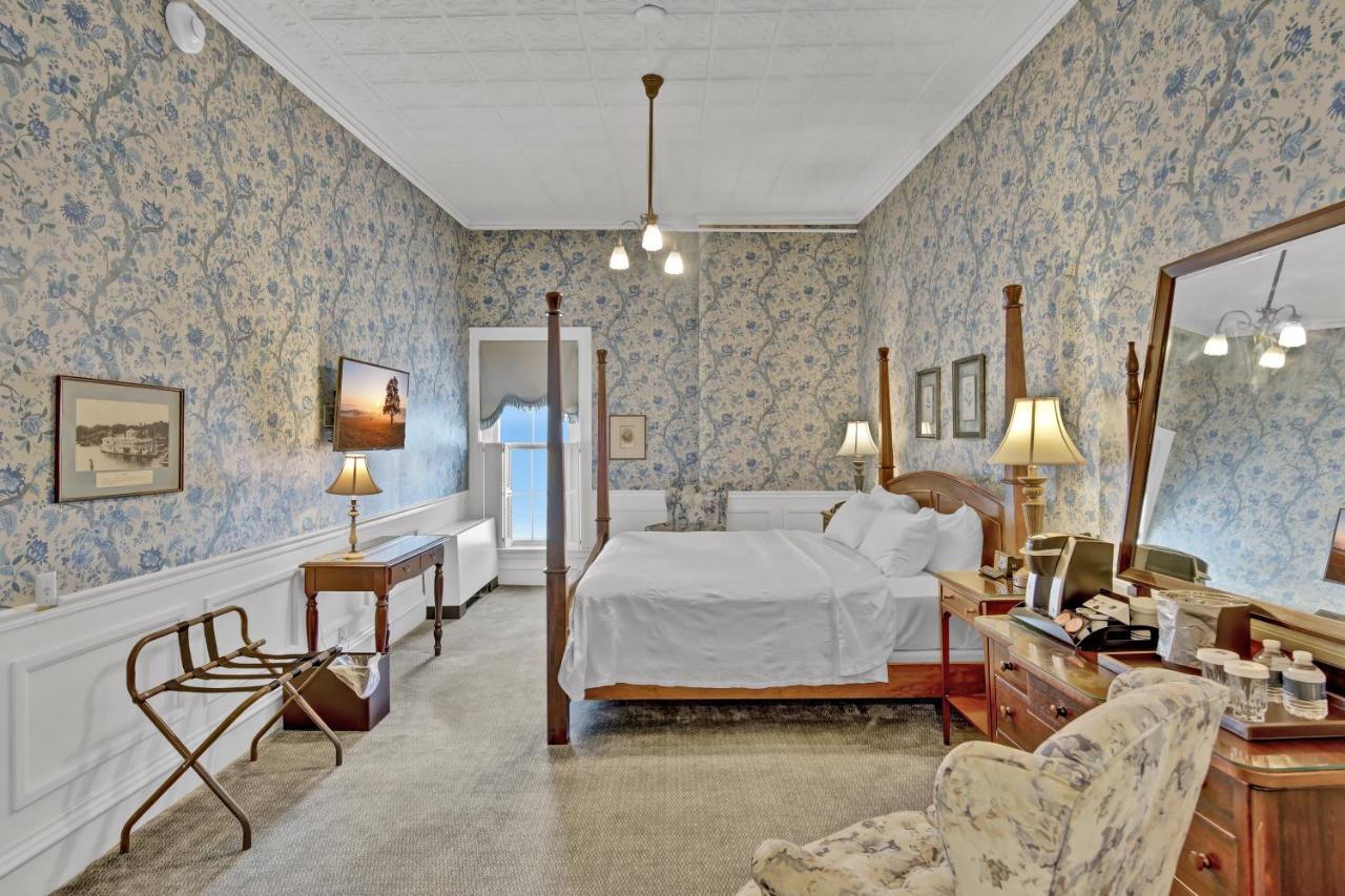 King Room with Spa Bath
