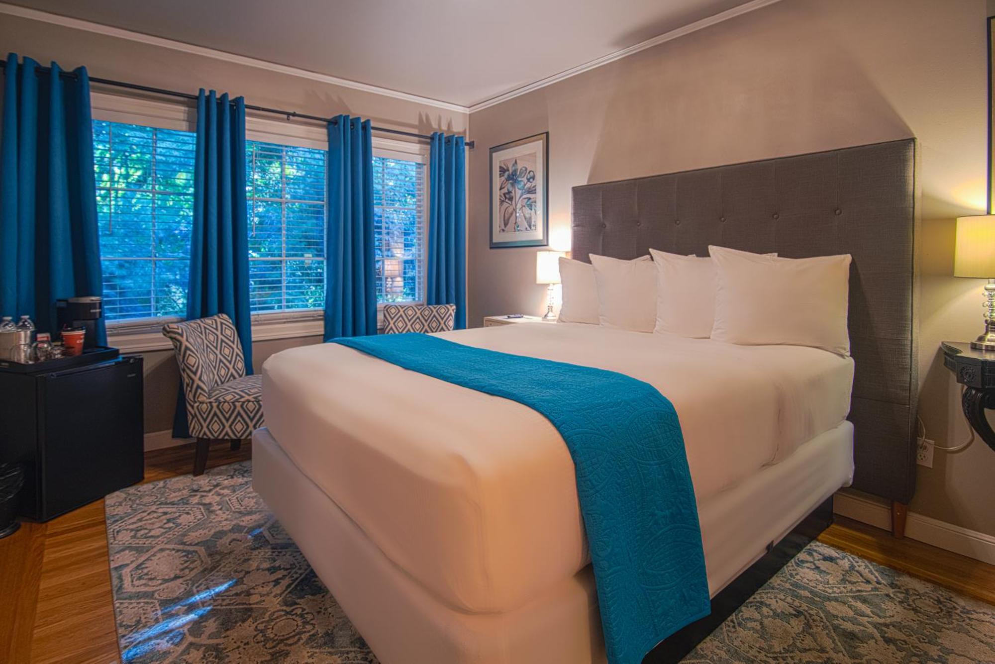 Invigorate Mansion Standard Room 2nd Floor