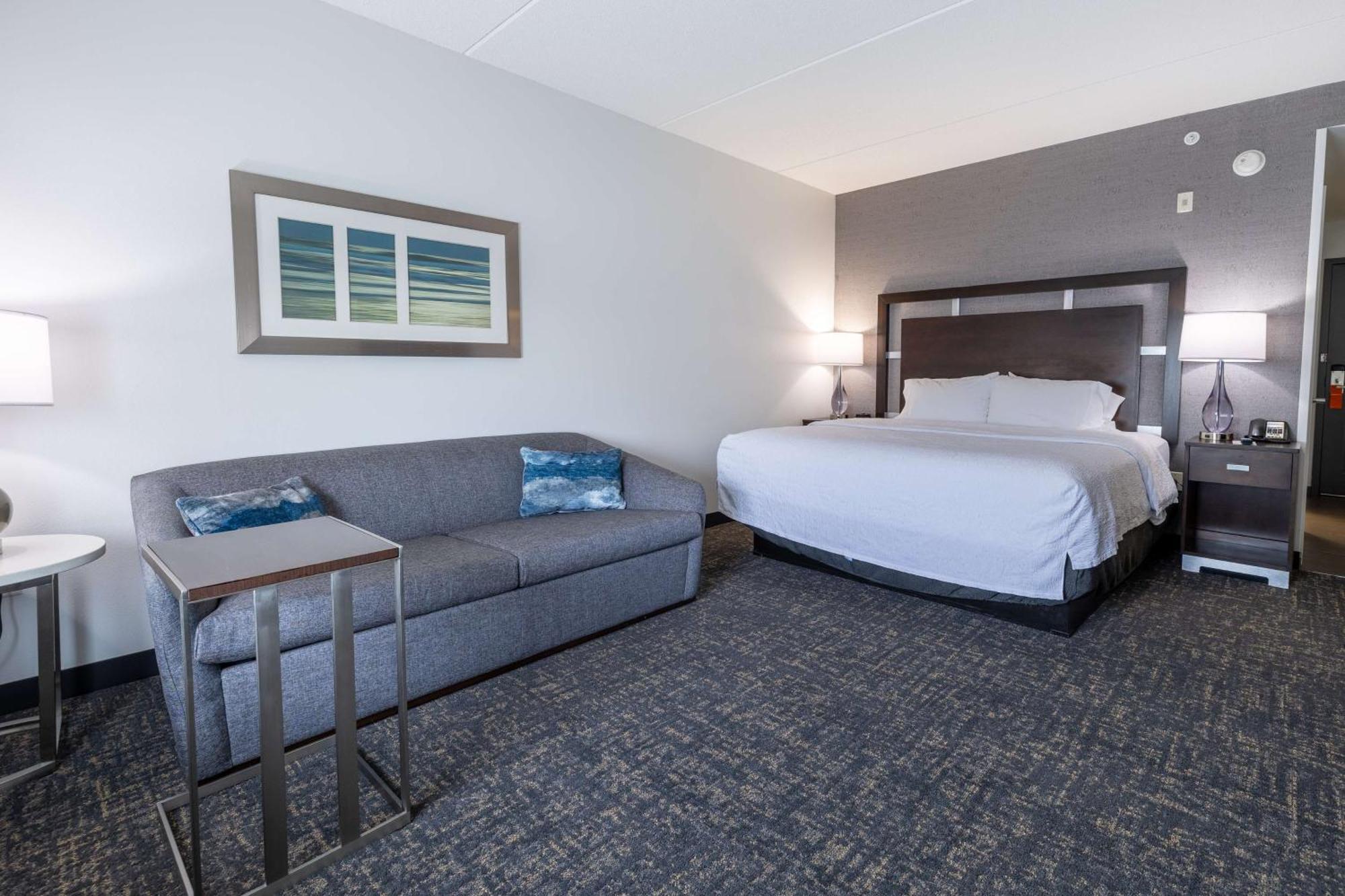 King Room with Sofa Bed - Non-Smoking