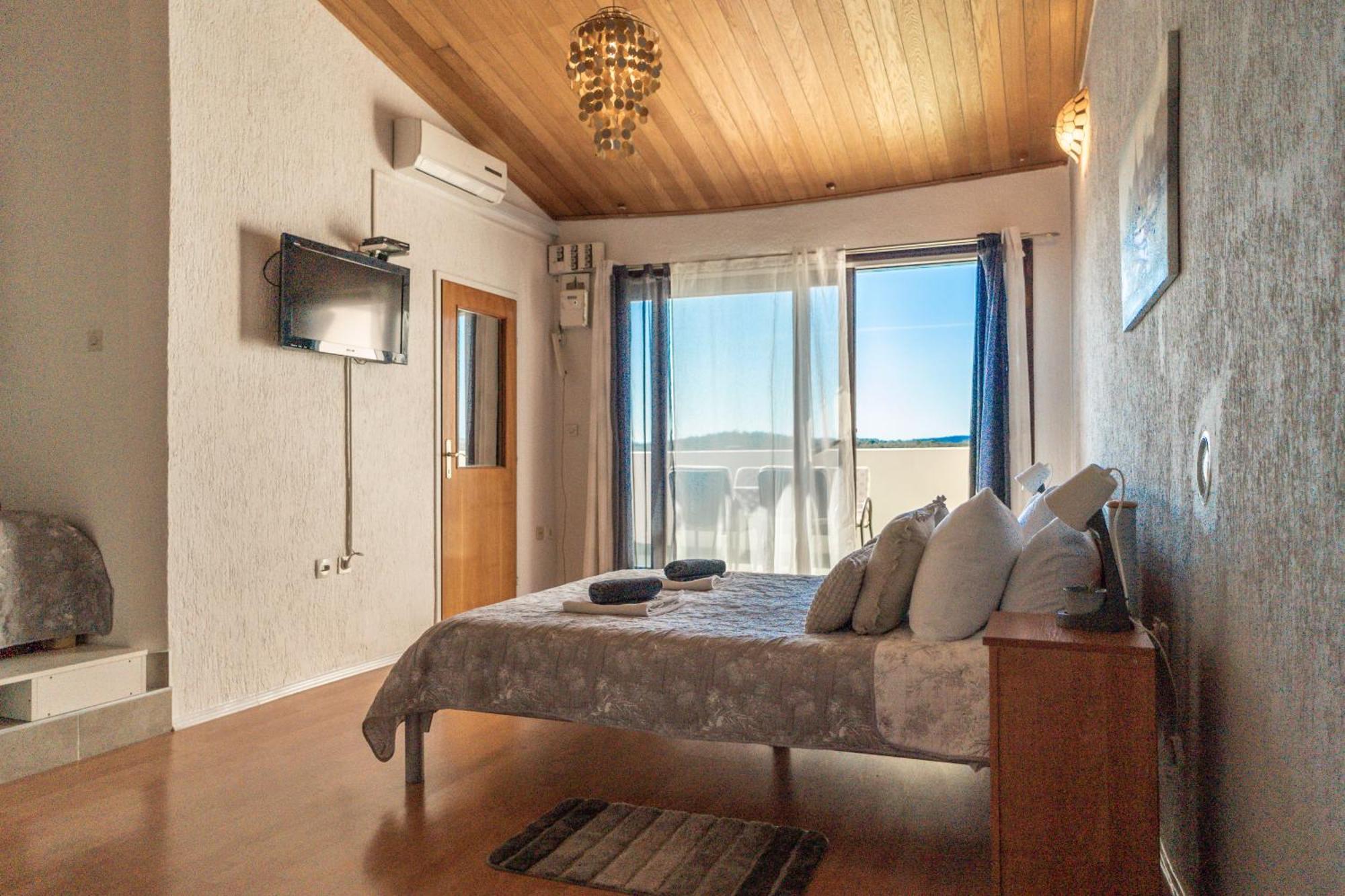 Tweepersoonskamer met Terras en Uitzicht op Zee