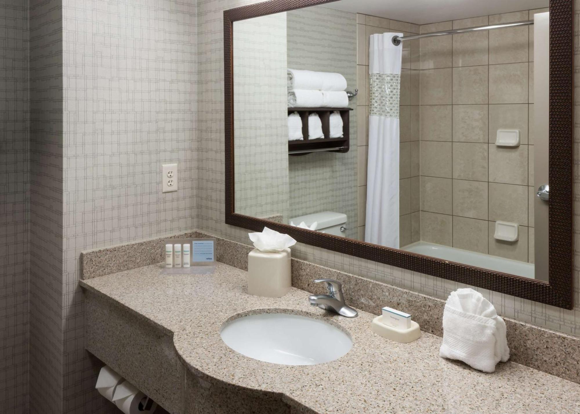 Queen Room with Two Queen Beds - Hearing Access/Non-Smoking
