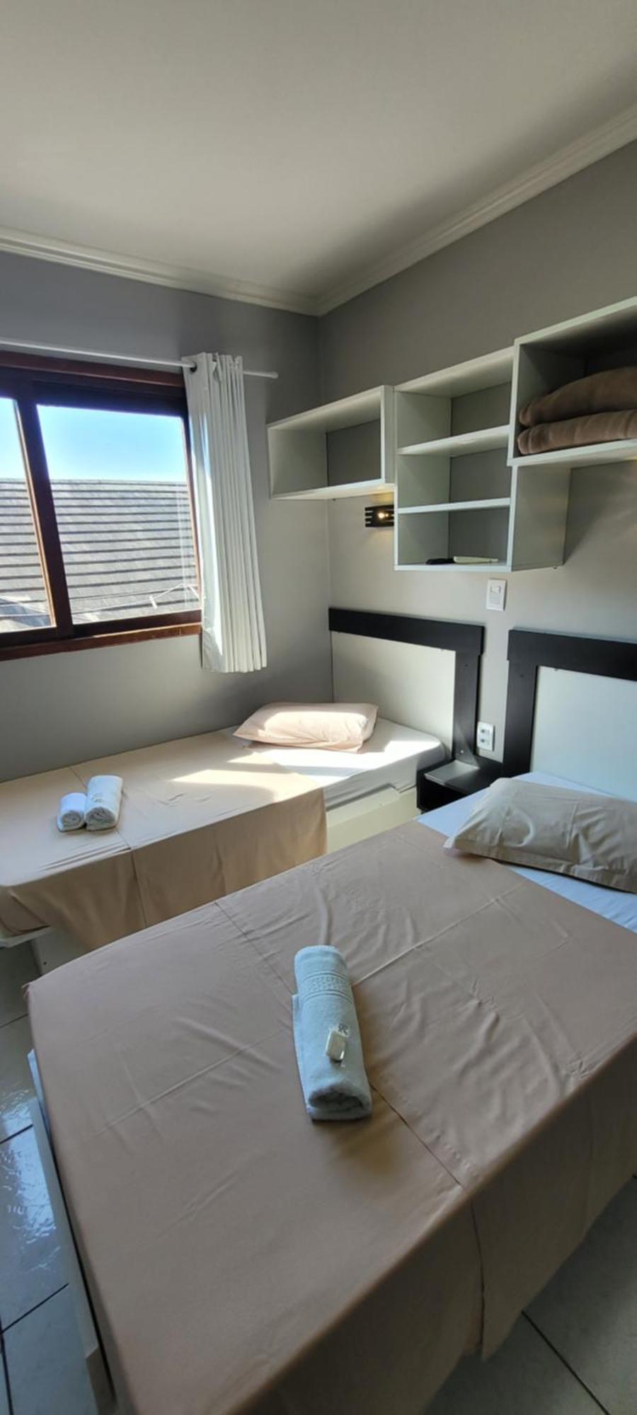 Quarto Duplo