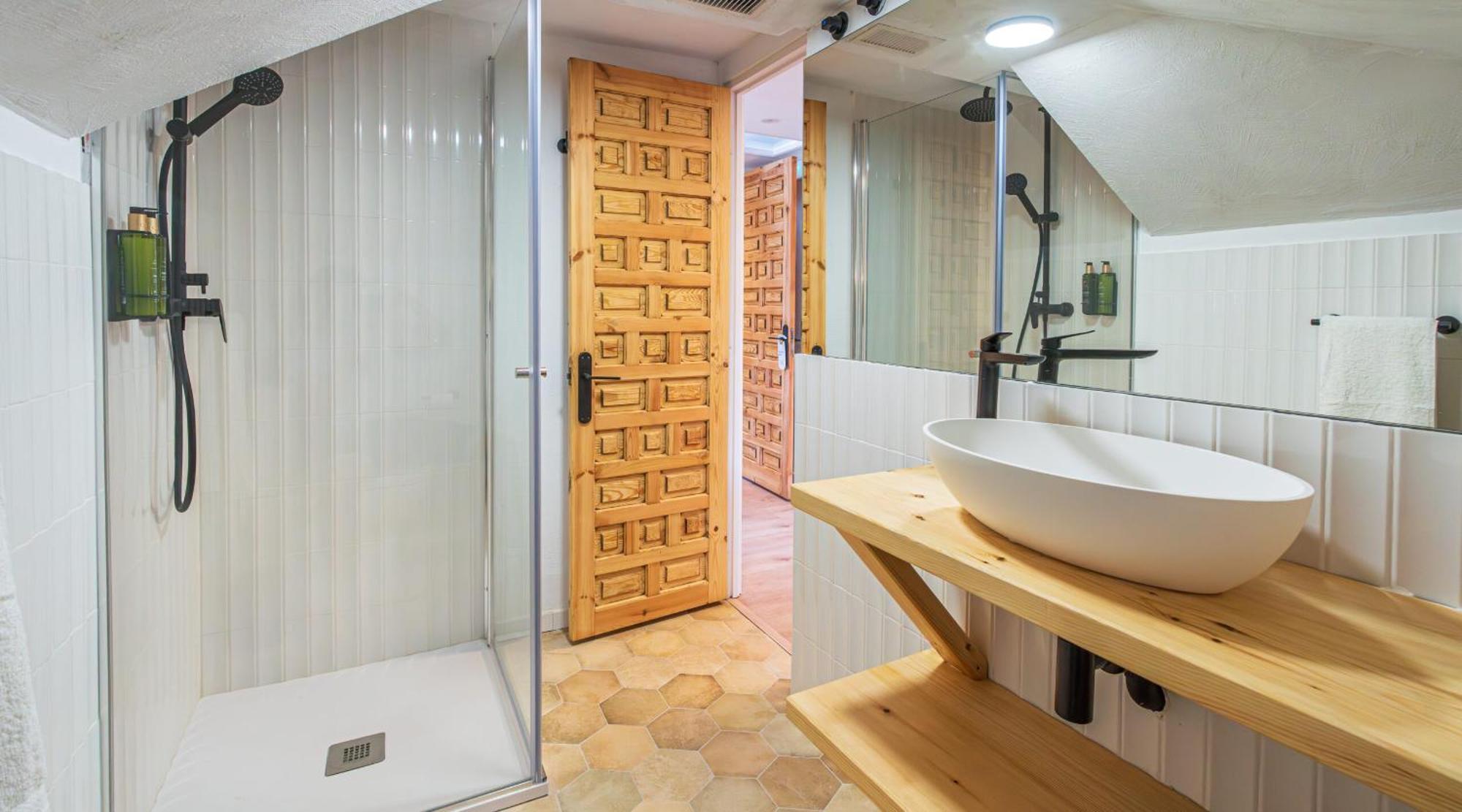 Quadruple Room with Private Bathroom,1541385865:JPEG