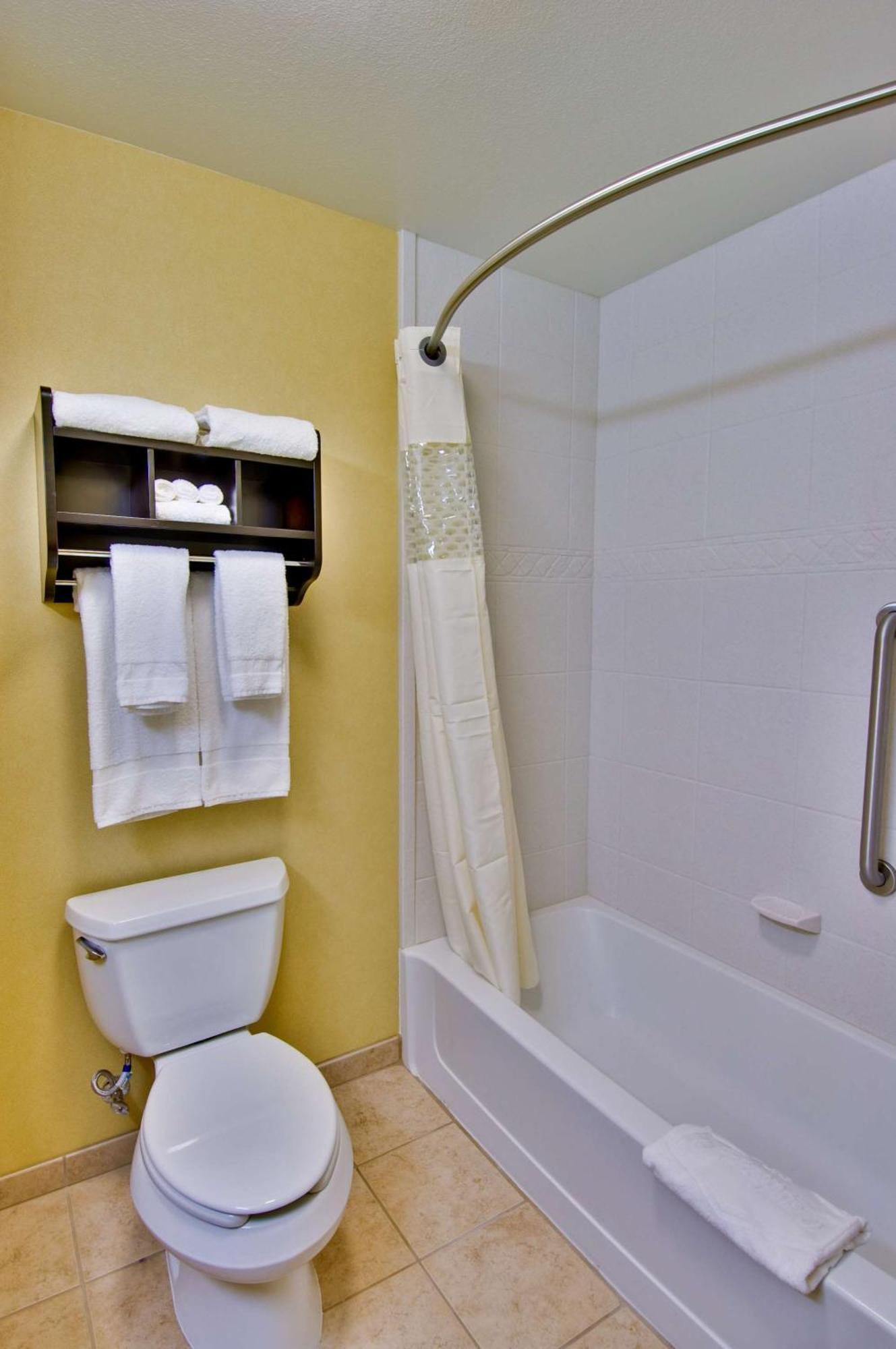 Queen Room with Two Queen Beds - Mobility Access/Non-Smoking