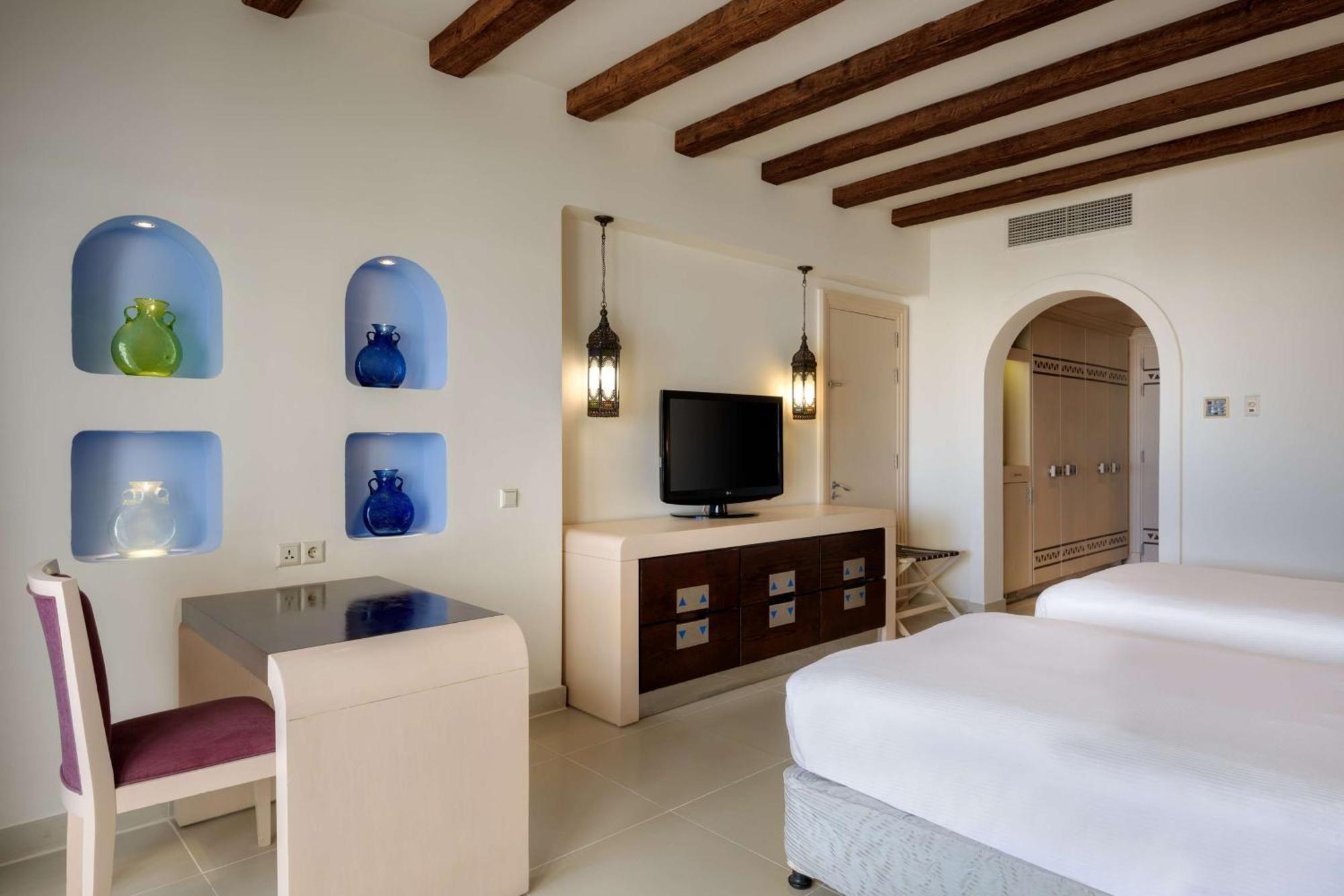Chambre Lits Jumeaux - Vue sur Piscine