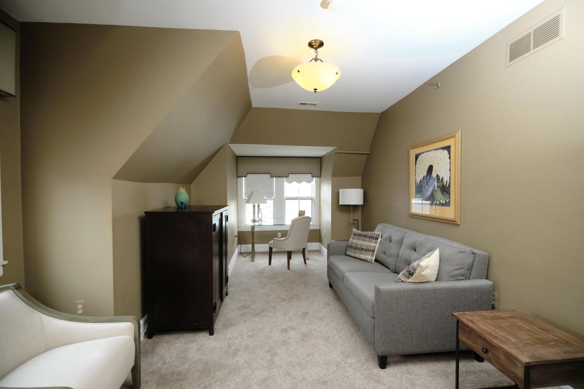 Queen Suite