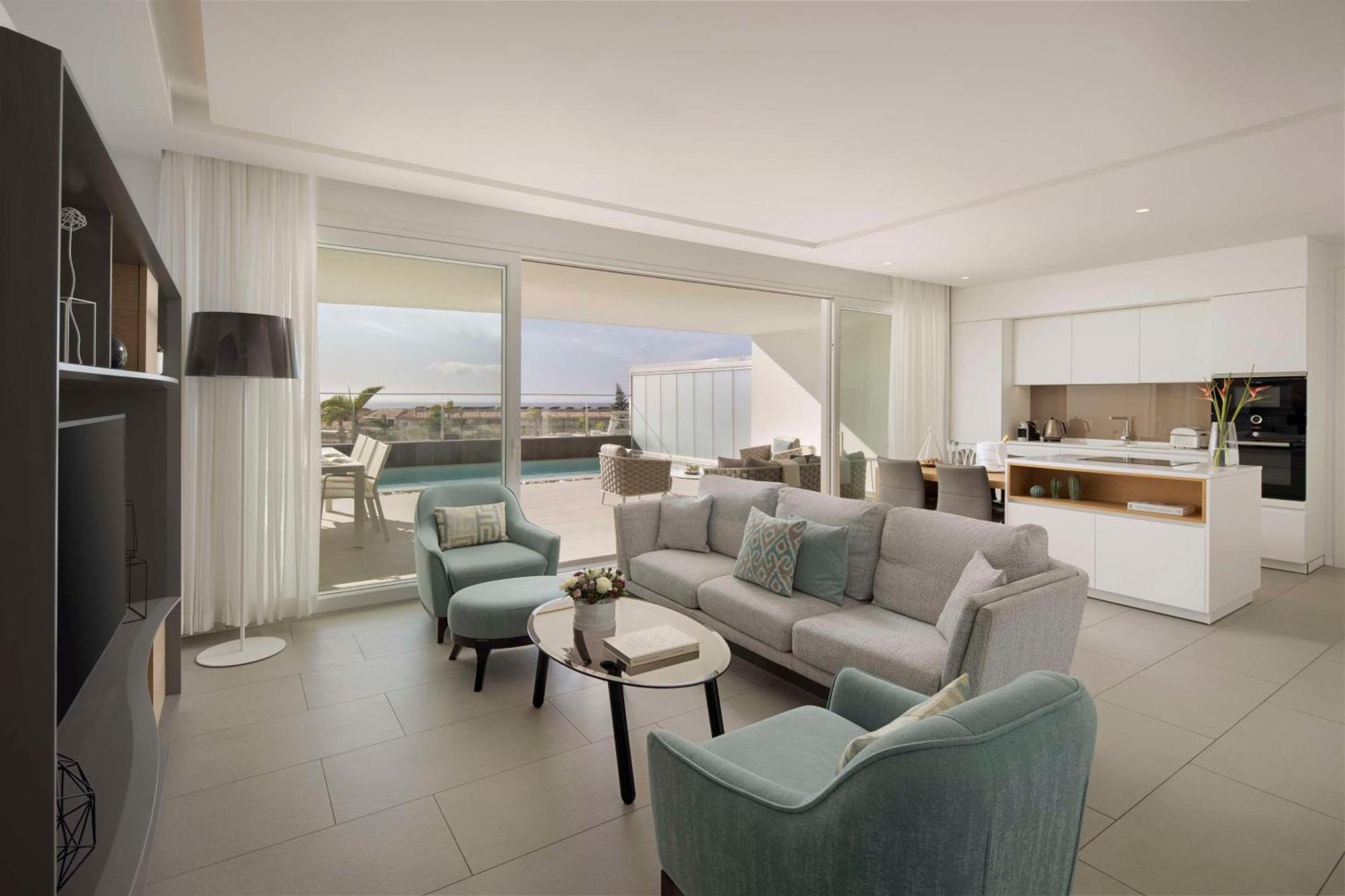 Suite Deluxe de 2 dormitorios con piscina privada (2 adultos + 3 niños)