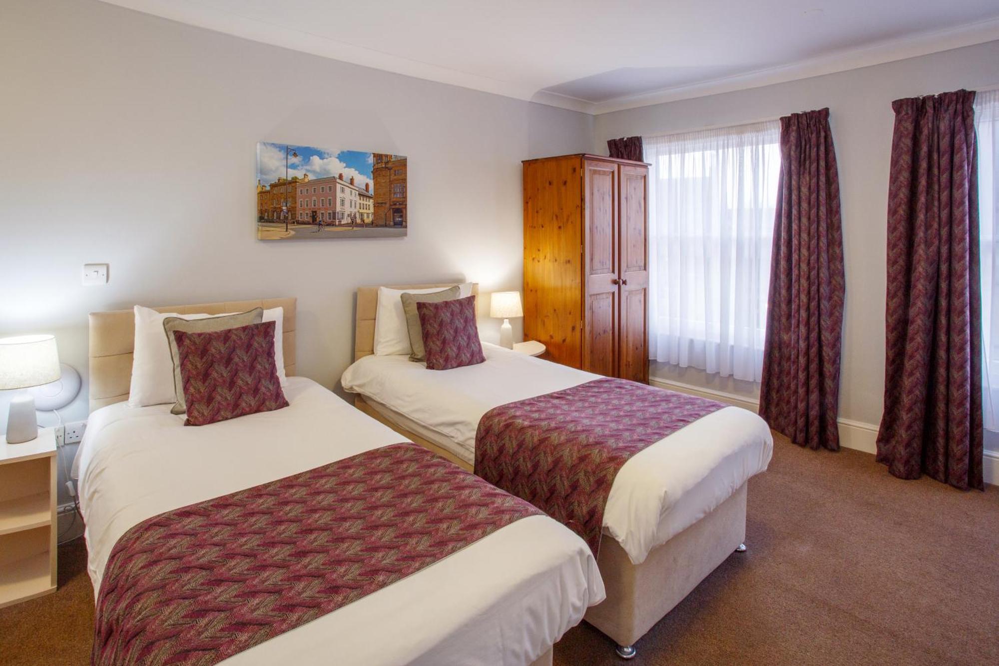 Quarto Superior com 2 Camas de Solteiro