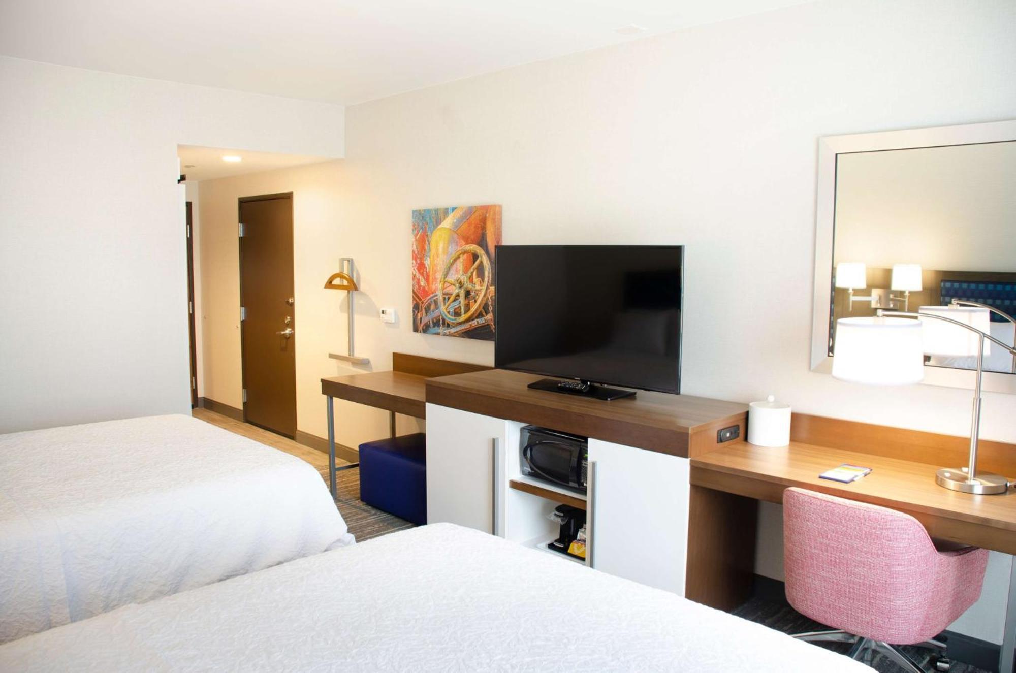Queen Room with Two Queen Beds - Non-Smoking