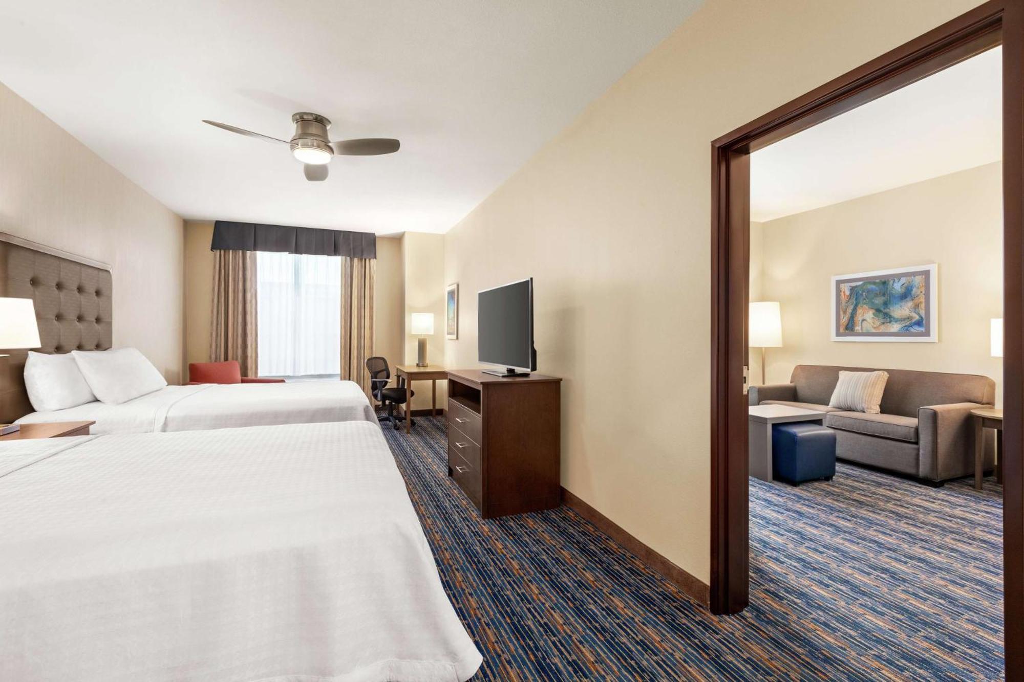 One-Bedroom Queen Suite with Two Queen Beds - Non-Smoking