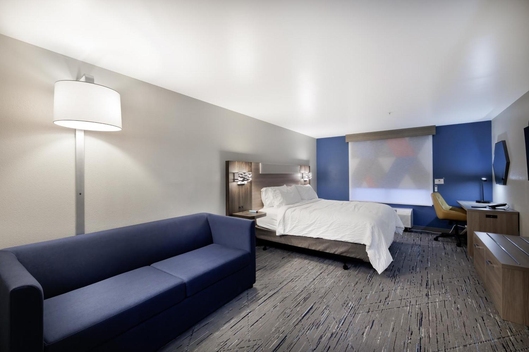 Standard King Room with Sofa Bed