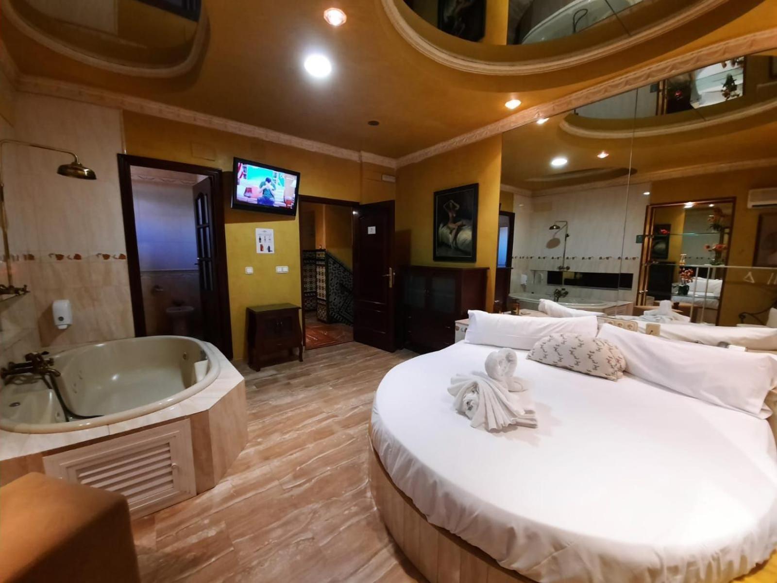 King Suite with Spa Bath,1519937158:JPEG