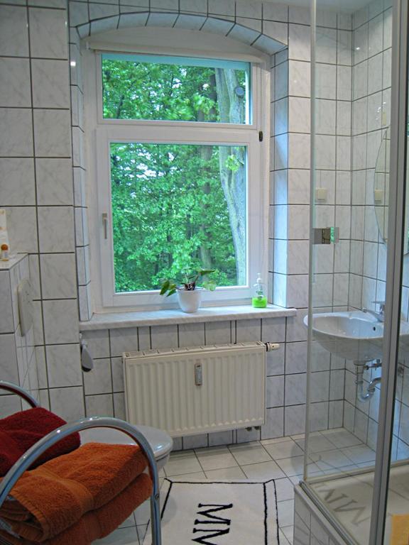 Basic Tweepersoonskamer met Externe Badkamer