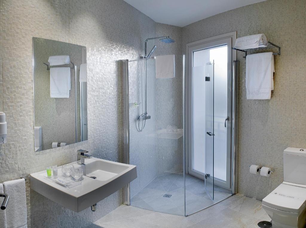 Standard Double or Twin Room,38707207:JPEG