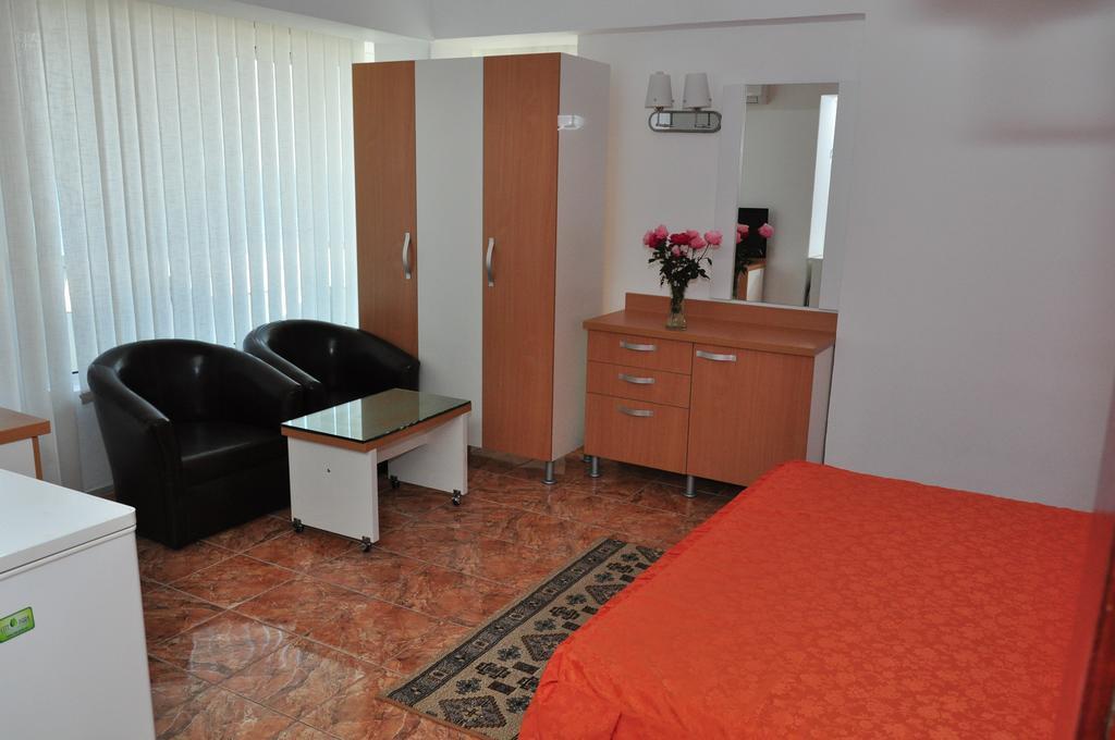 Doppel-/Zweibettzimmer mit Seeblick