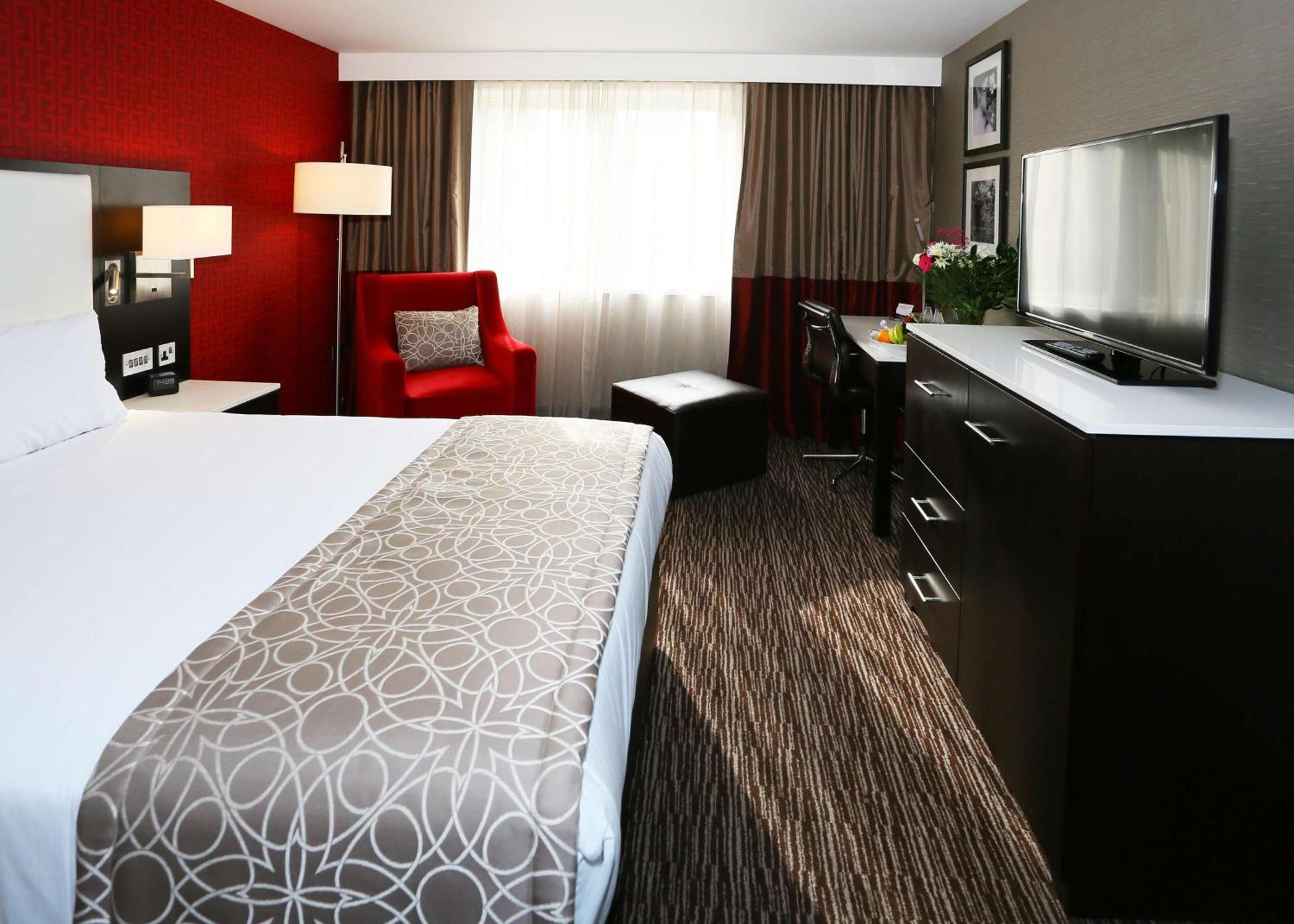 Zimmer mit Kingsize Bett