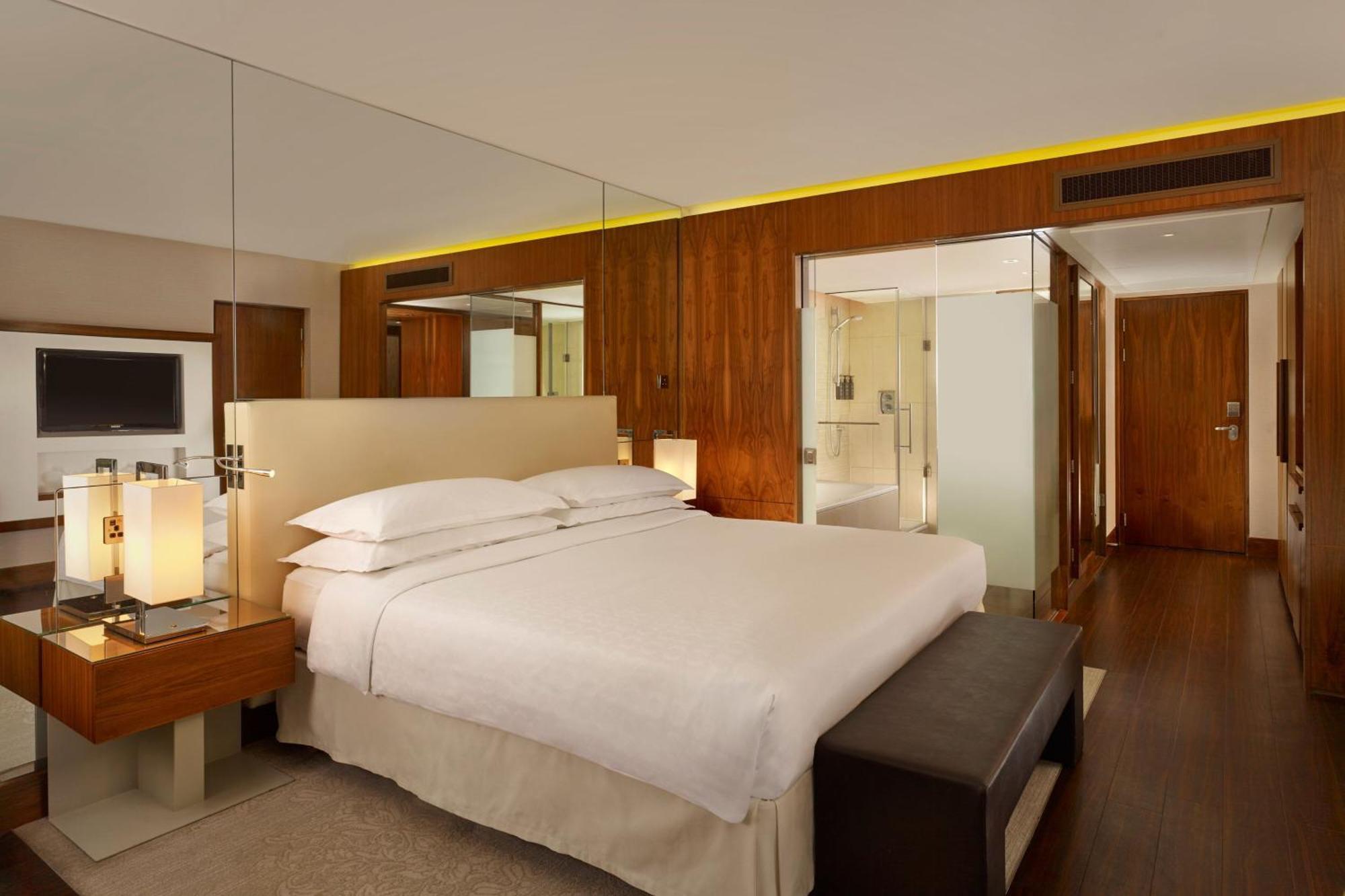 Chambre Club Château avec Lit King-Size - Accès au Salon Club