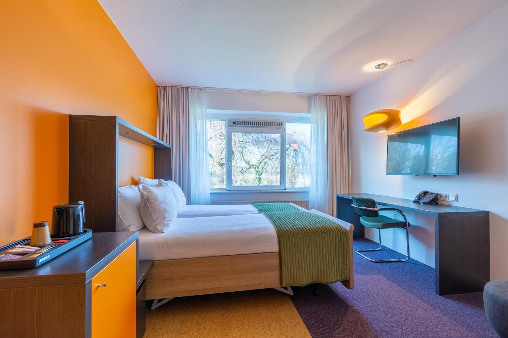 Zweibettzimmer mit ebenerdiger Dusche – barrierefrei/Nichtraucher