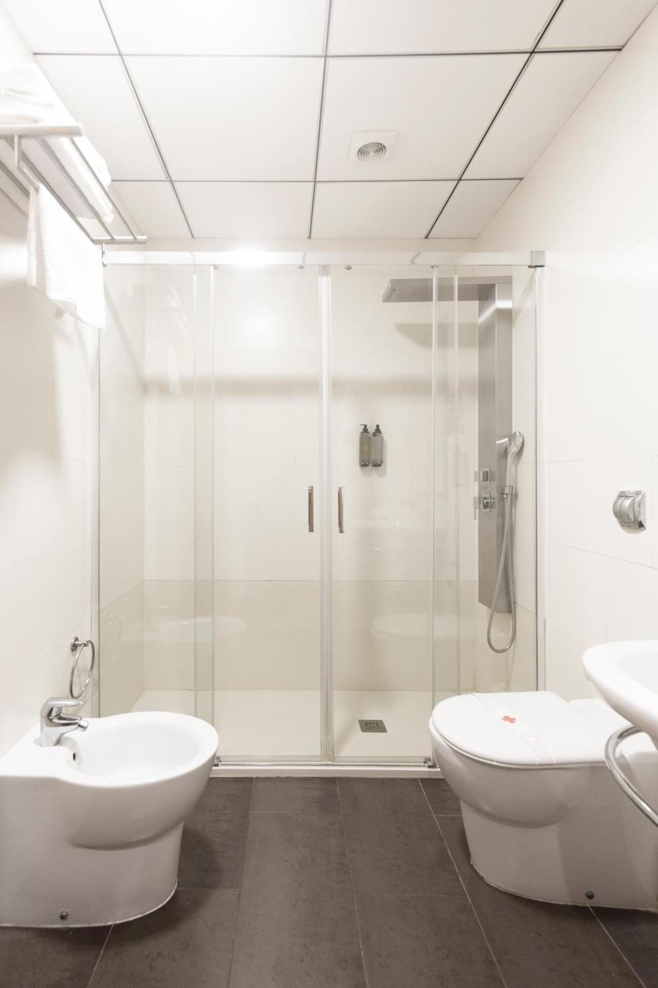 Habitación Doble con cama supletoria (2 adultos + 1 niño) - 2 camas