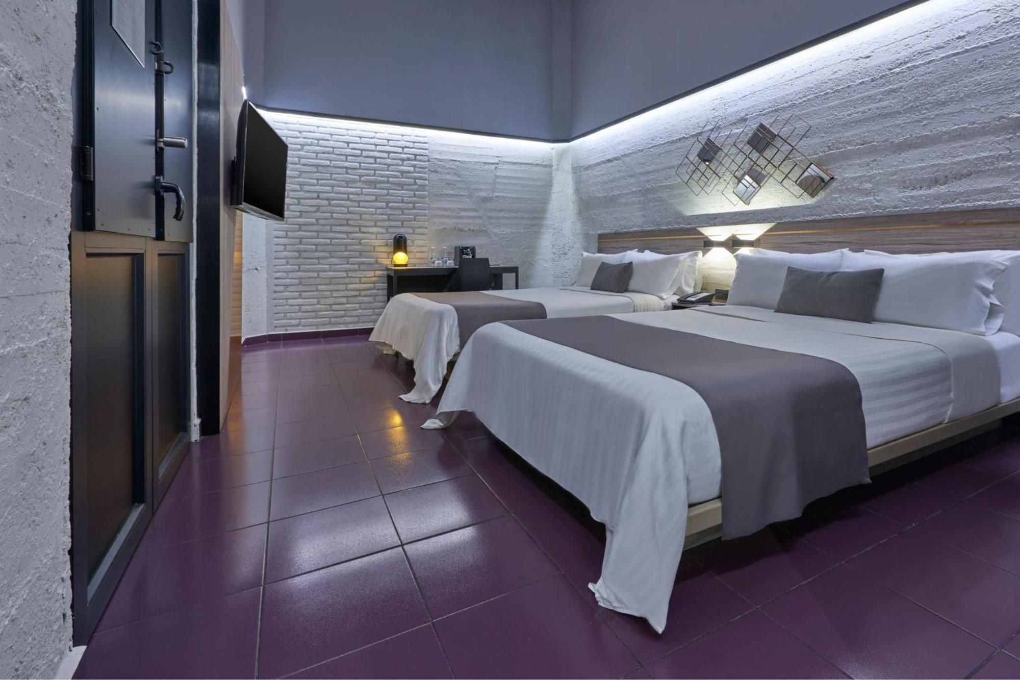 Zimmer mit 2 Queensize-Betten