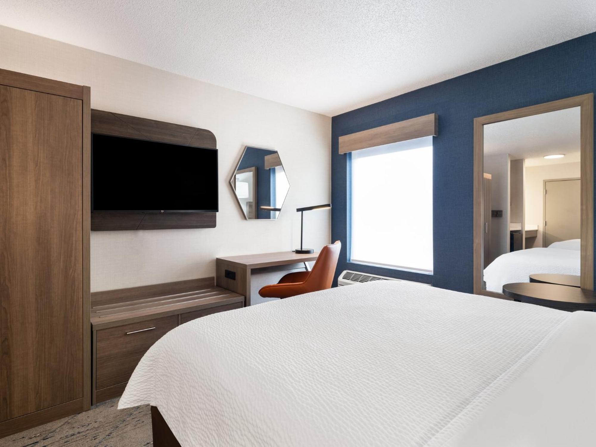 Standard Room with Two Queen Beds