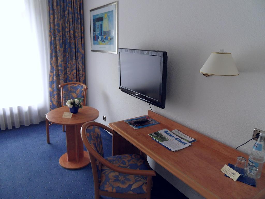 Doppelzimmer mit Balkon