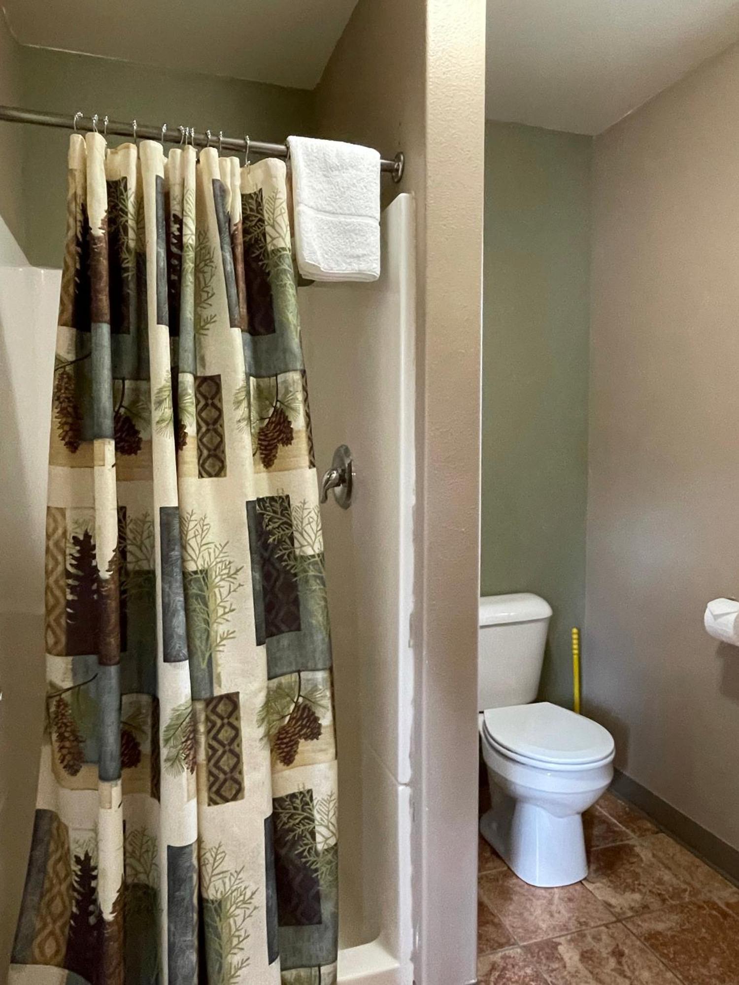 Deluxe Double Room with Shower