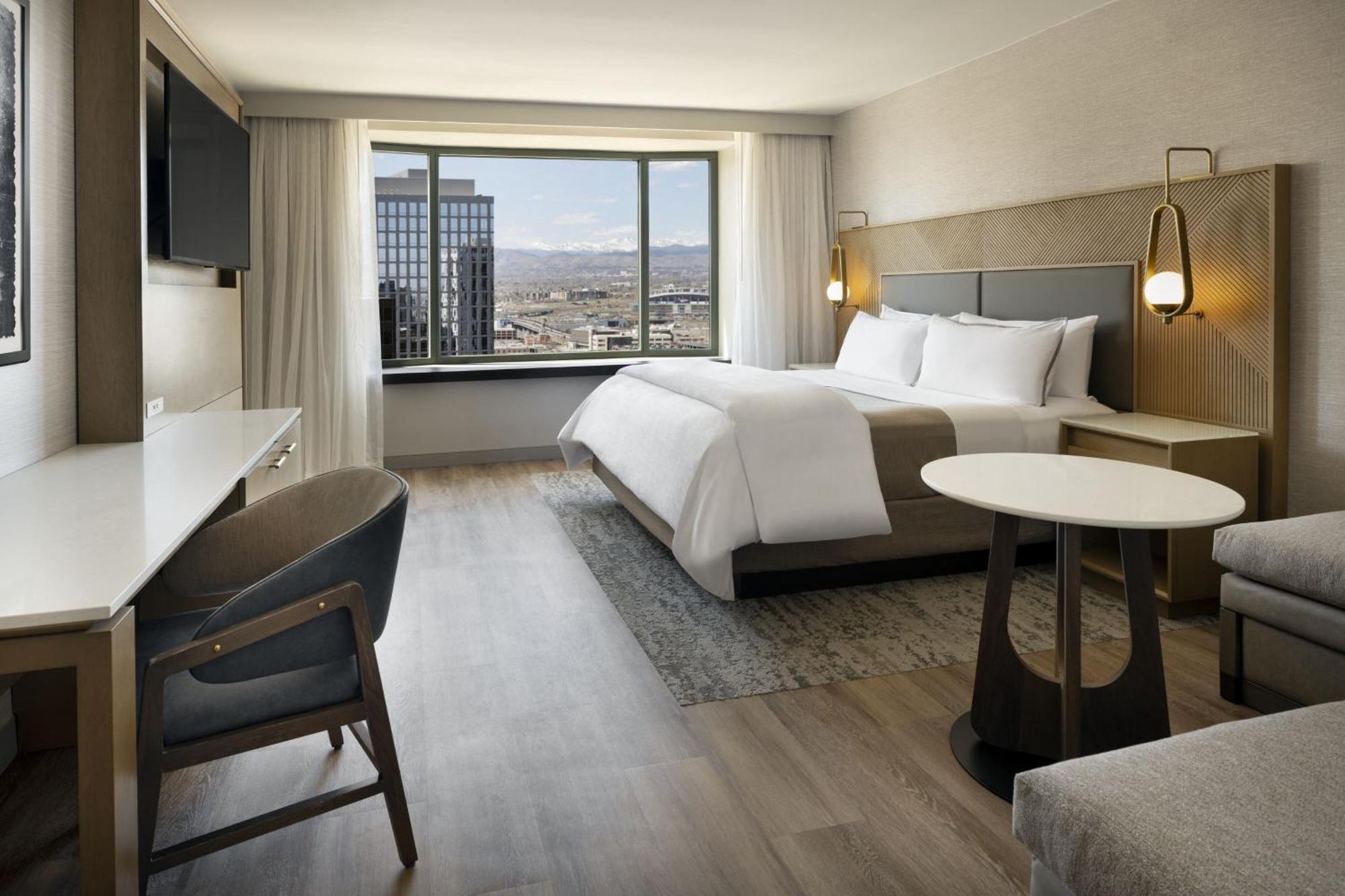 King Room with Mountain View