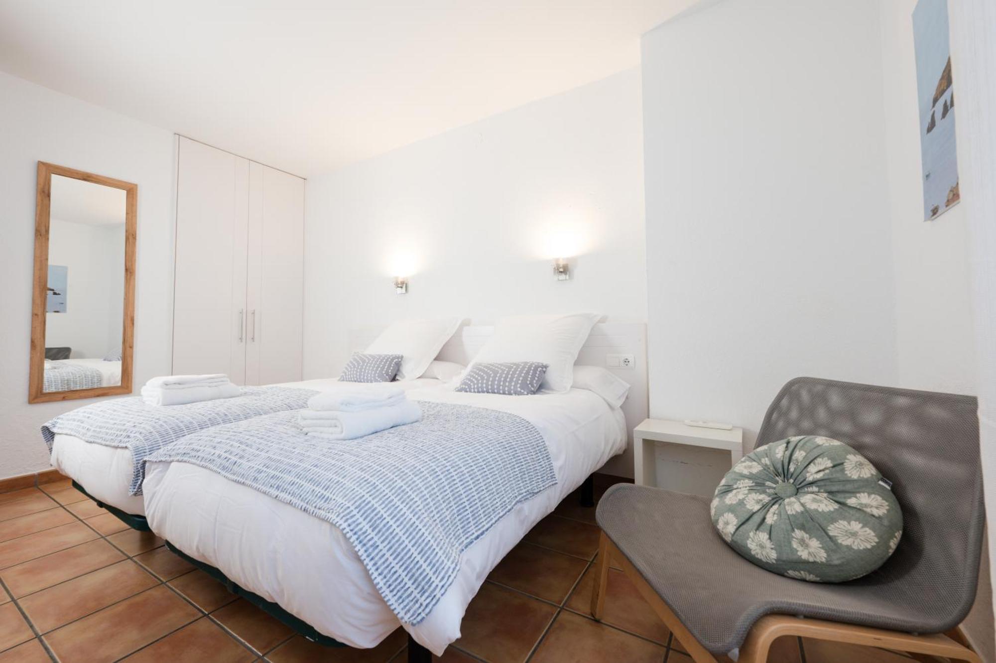Twin Room with Private Bathroom,1527355006:JPEG