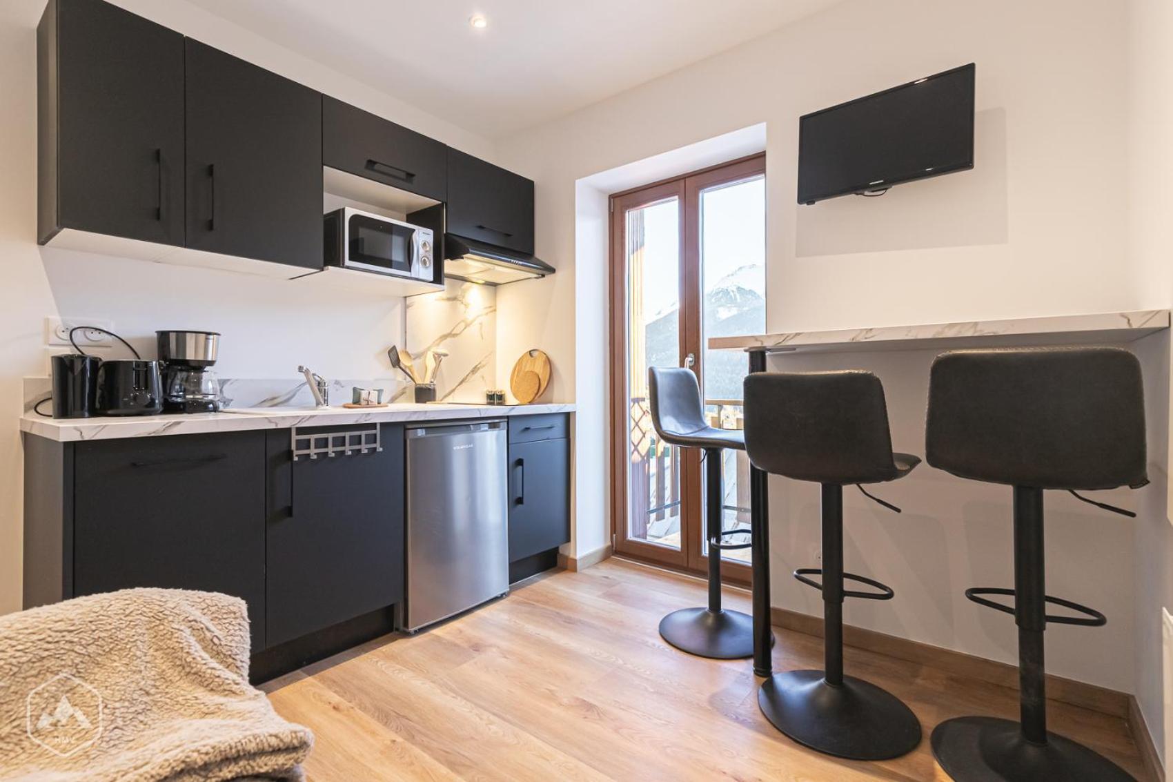One-Bedroom Apartment with Access to the Panoramic Sauna and Nordic Bath