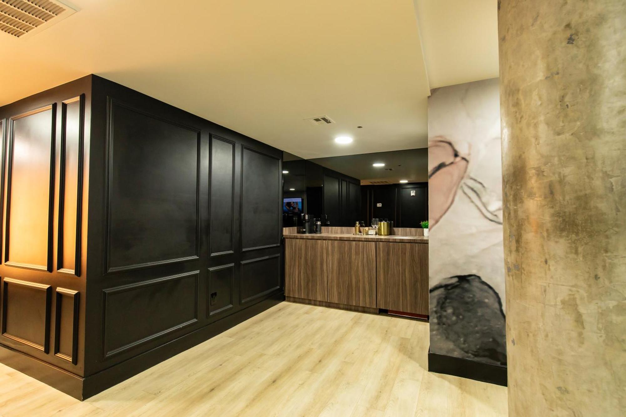 Penthouse Suite