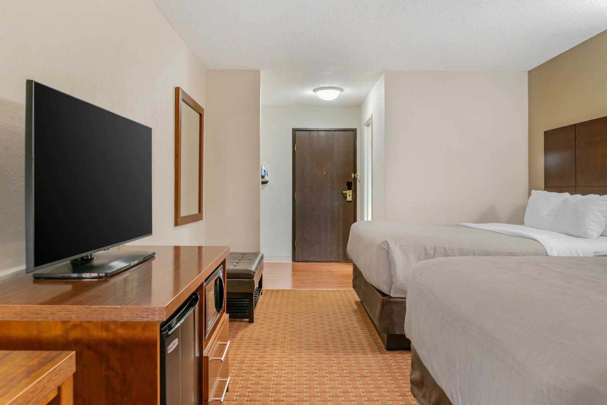 Queen Room with Two Queen Beds - Non-Smoking