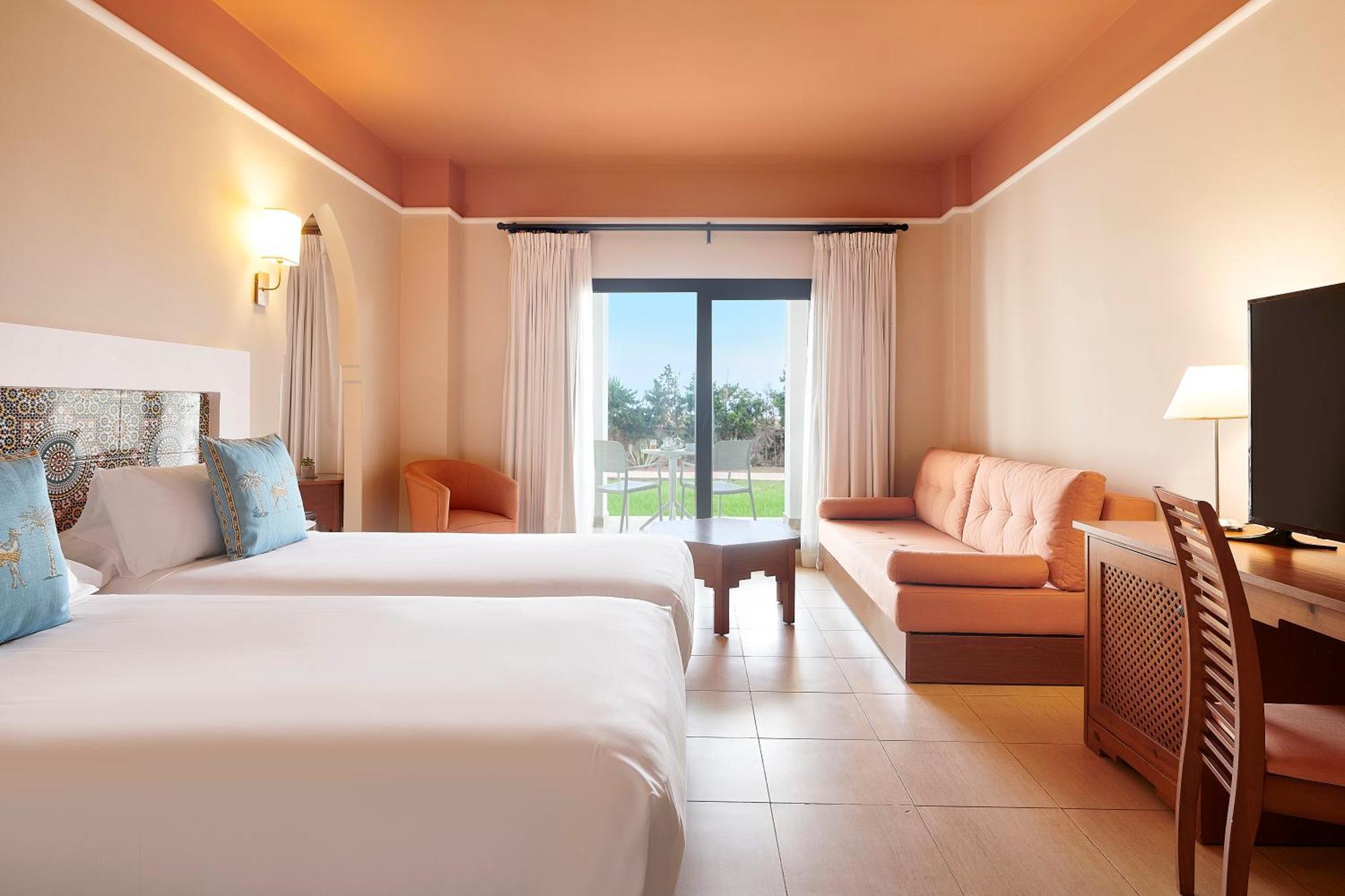 Quarto Duplo com Vista Jardim