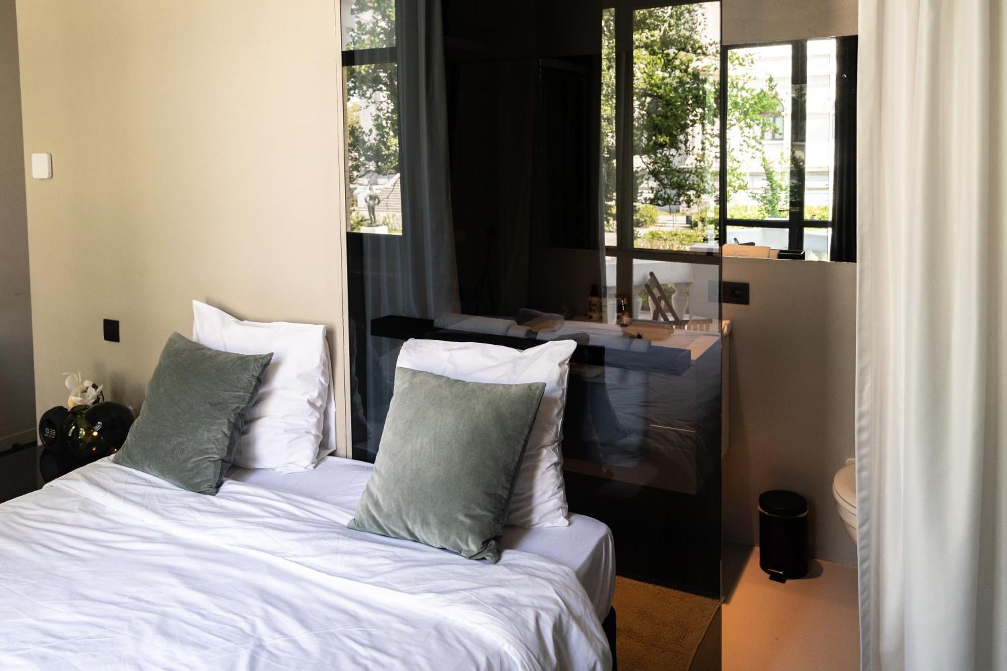 Chambre Lit Queen-Size avec Balcon