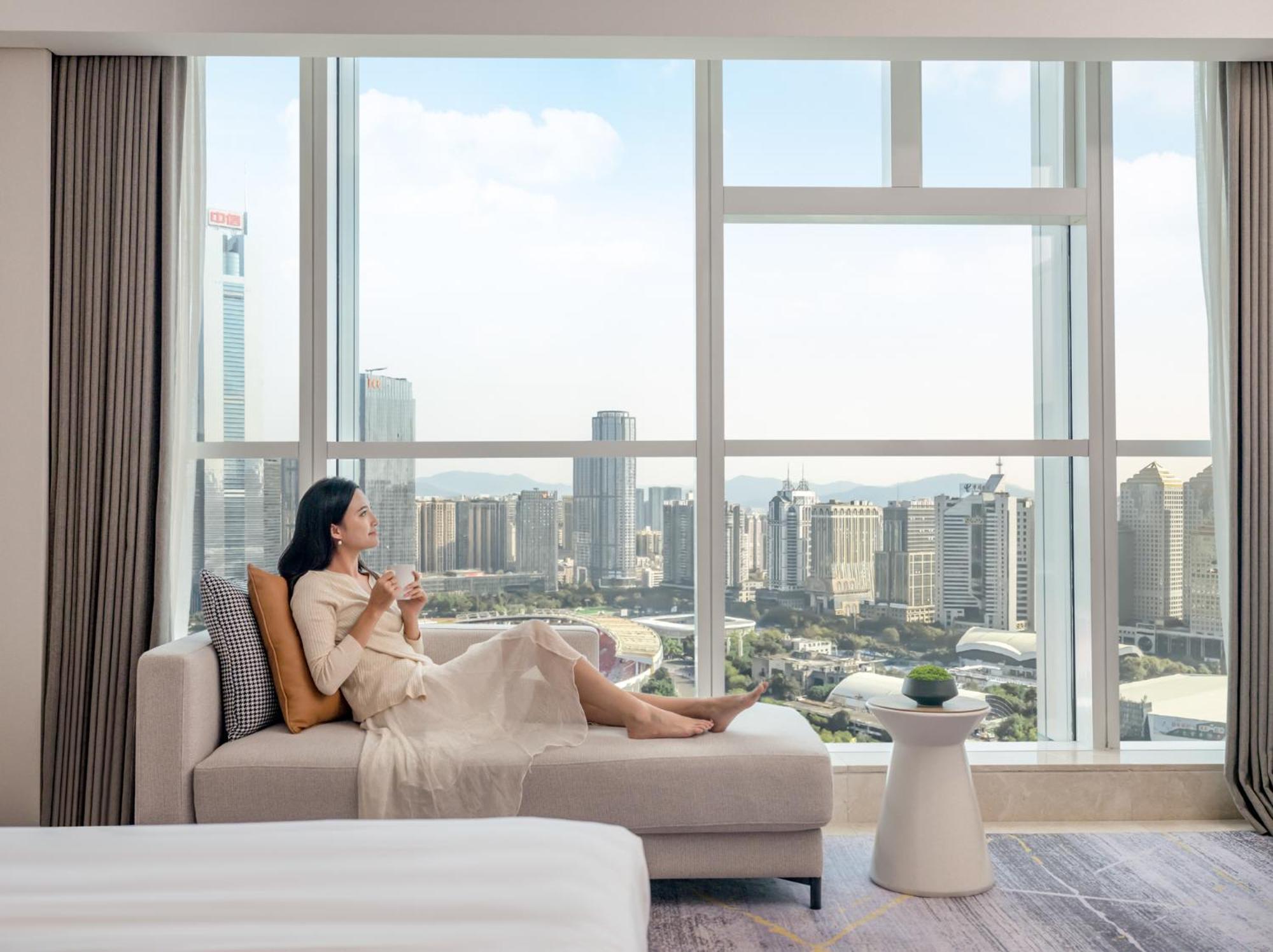 Premier Deluxe, Guest room, 1 King, TianHe Stadium view,1537839376:JPEG