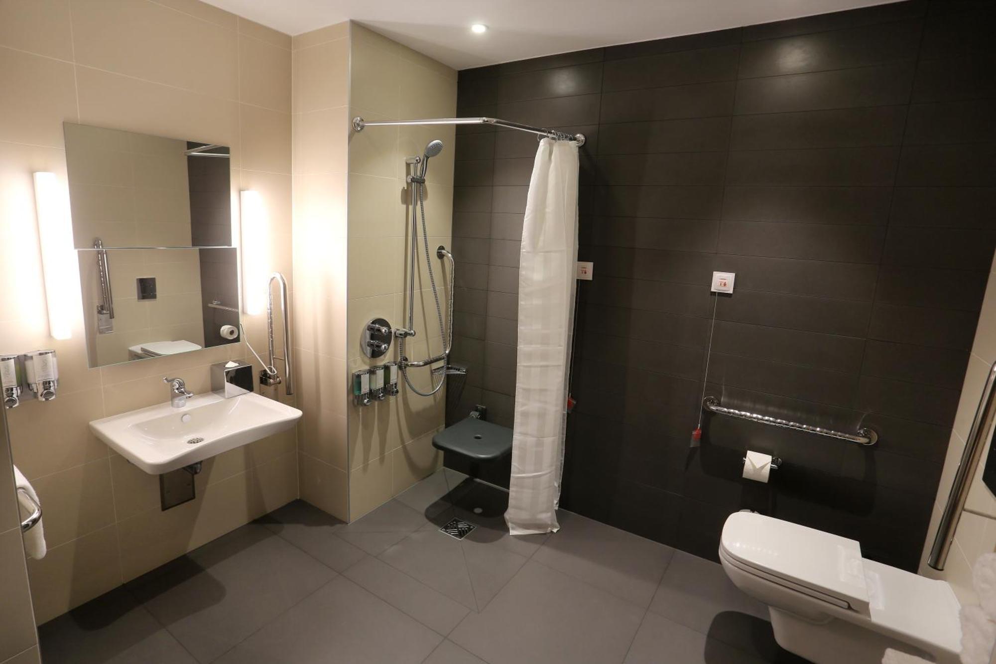Zimmer mit Queensize-Bett – barrierefrei