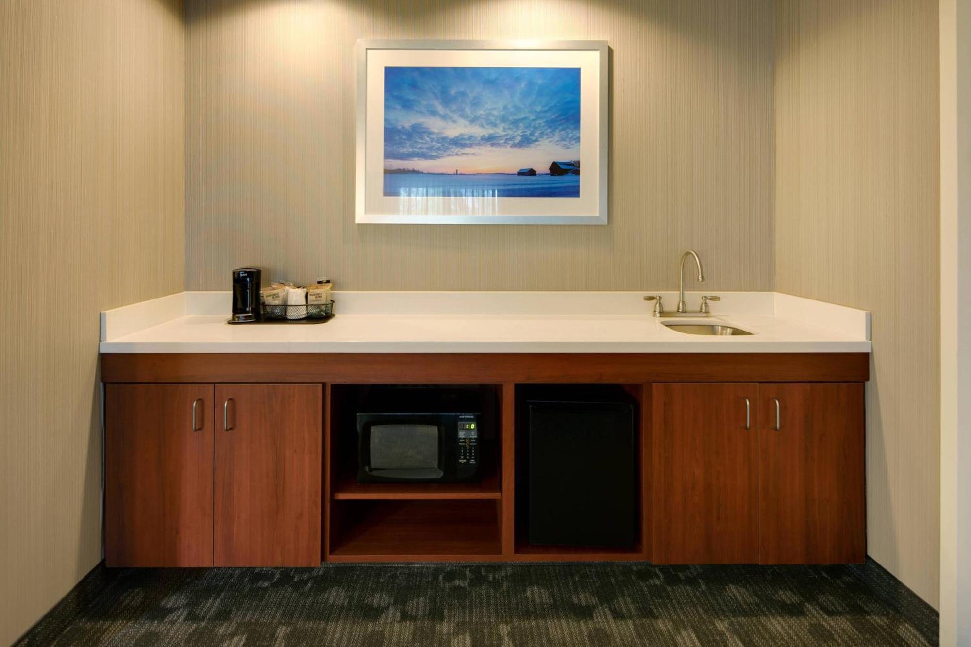 One-Bedroom King Suite with Sofa Bed - Hearing Accessible