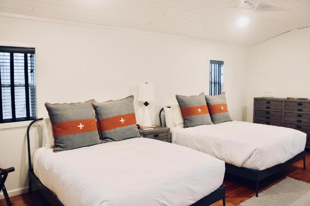Deluxe Queen Room with Two Queen Beds
