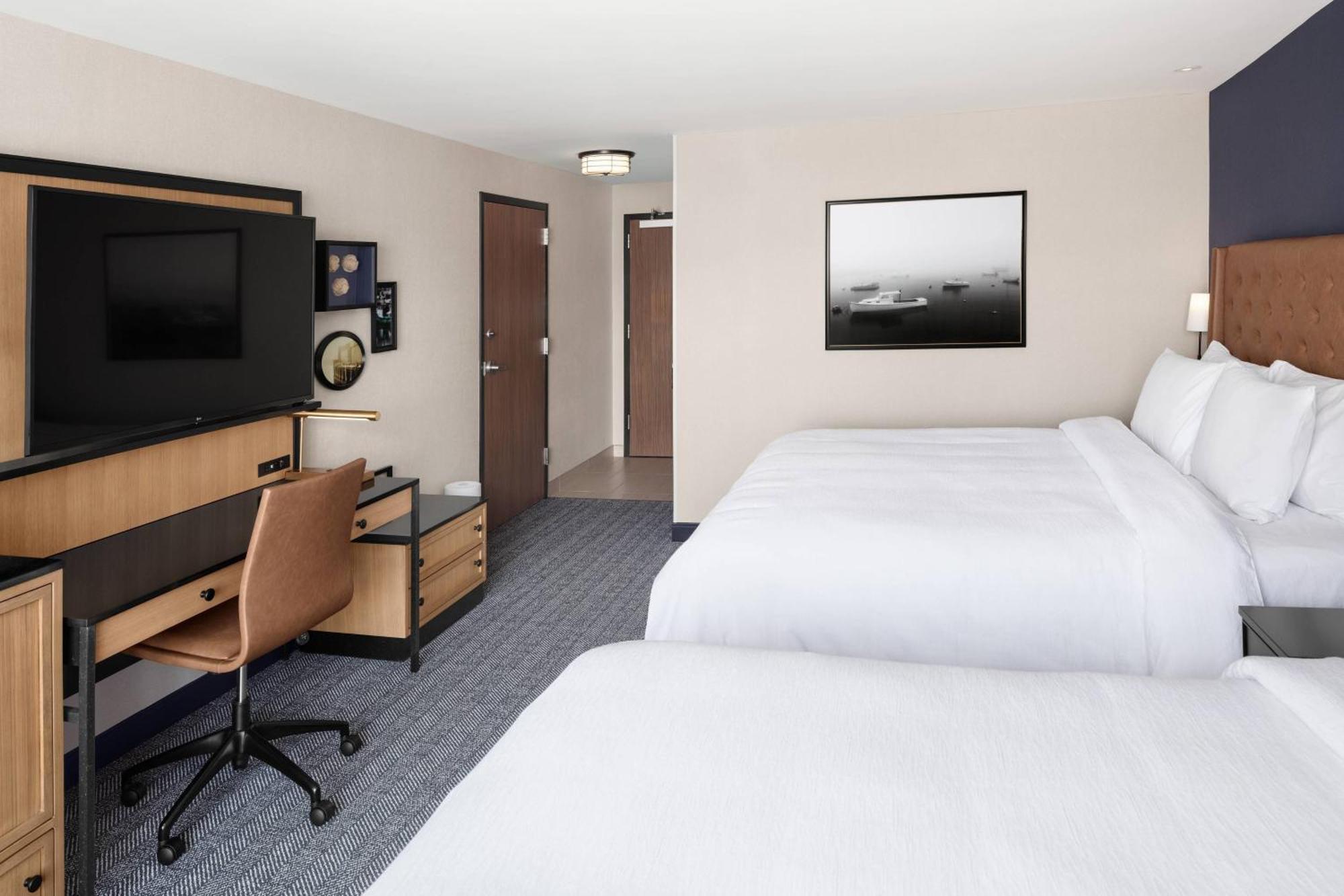 Room with Two King Beds and Bathtub - Mobility Access